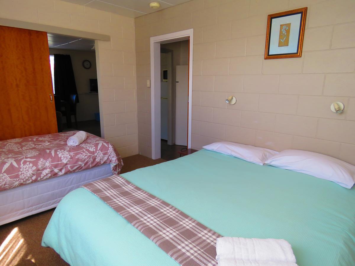 Opunake Motel&Backpackers Lodge Exterior foto
