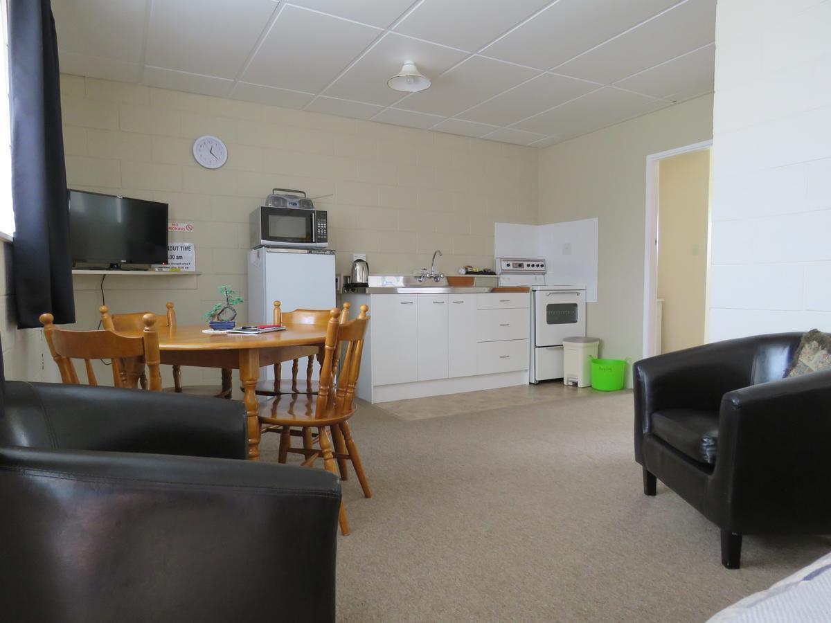 Opunake Motel&Backpackers Lodge Zimmer foto